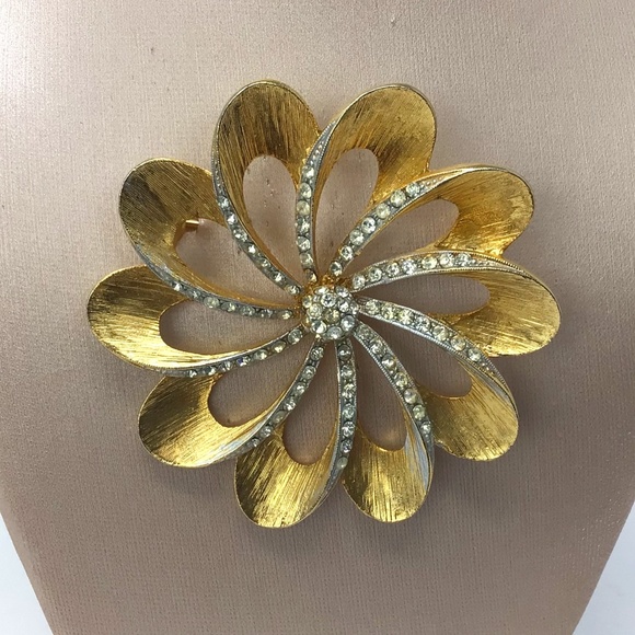 Coro Jewelry - CORO Craft Textured Gold Tone & Clear Rhinestone Flower Brooch